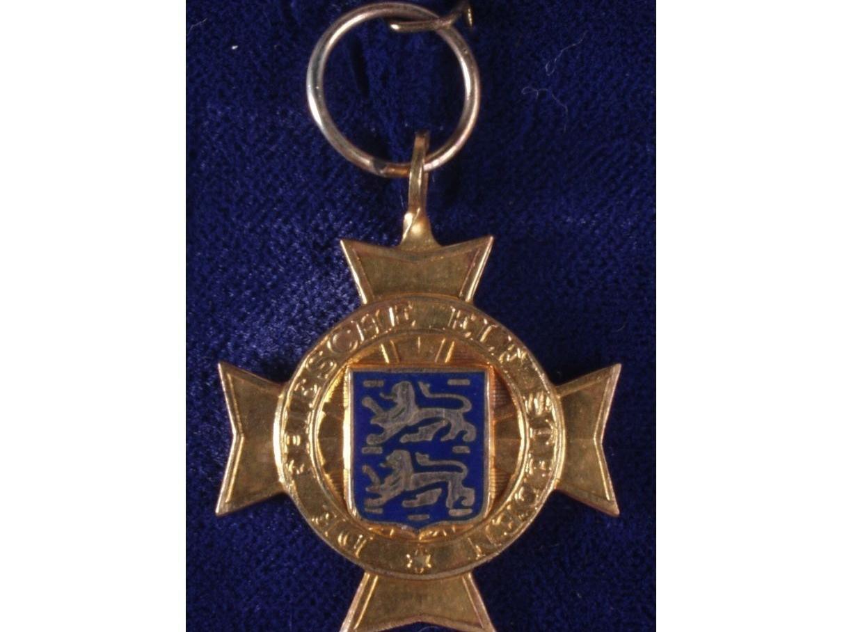 het gouden kruisje